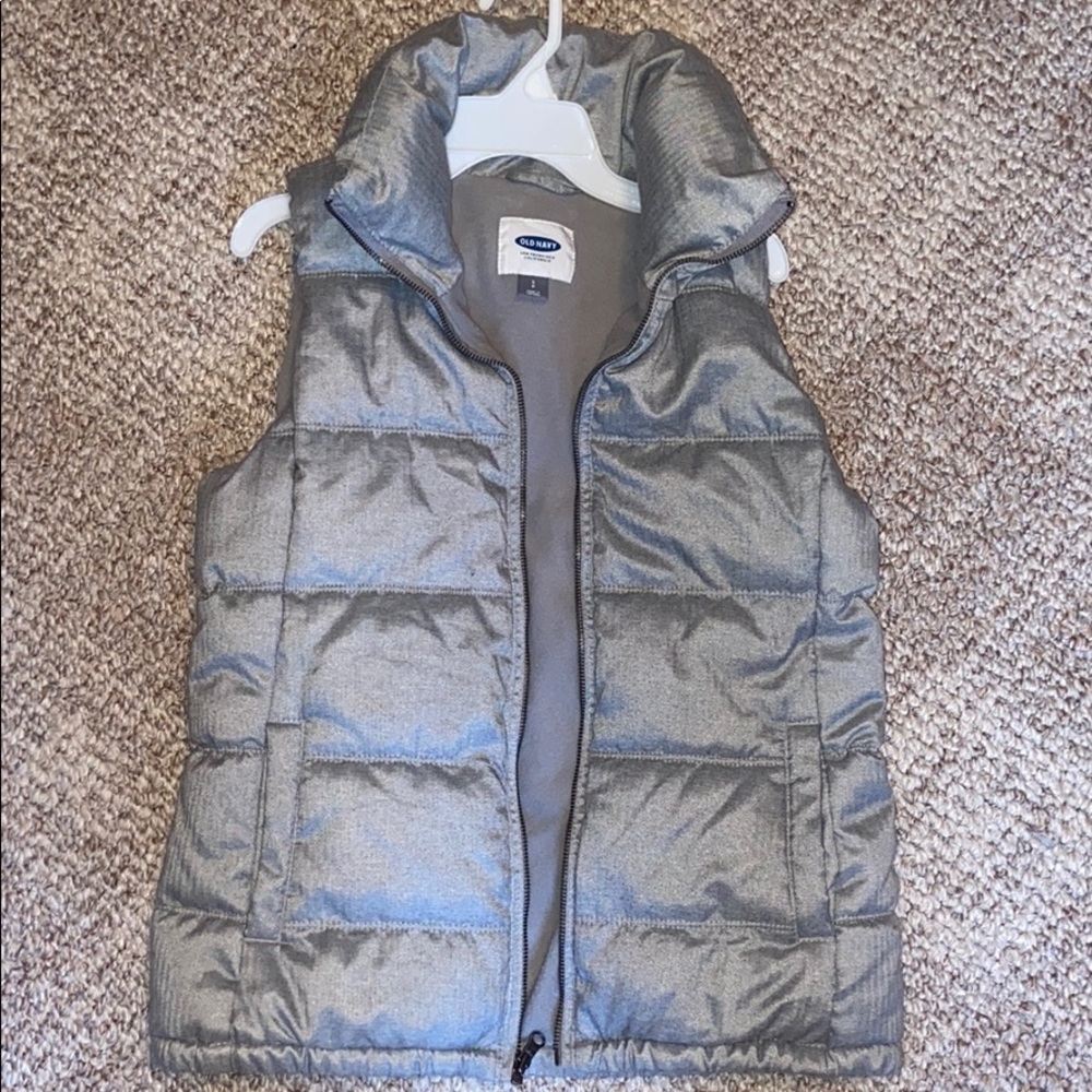 Old Navy vest! Size small